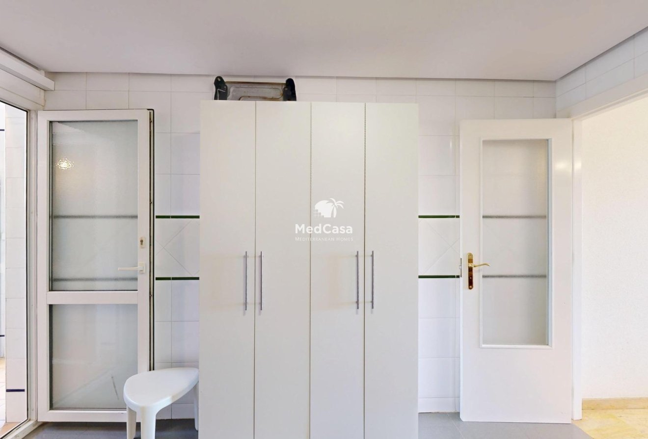 Resale - Apartment -
Orihuela Costa - Campoamor