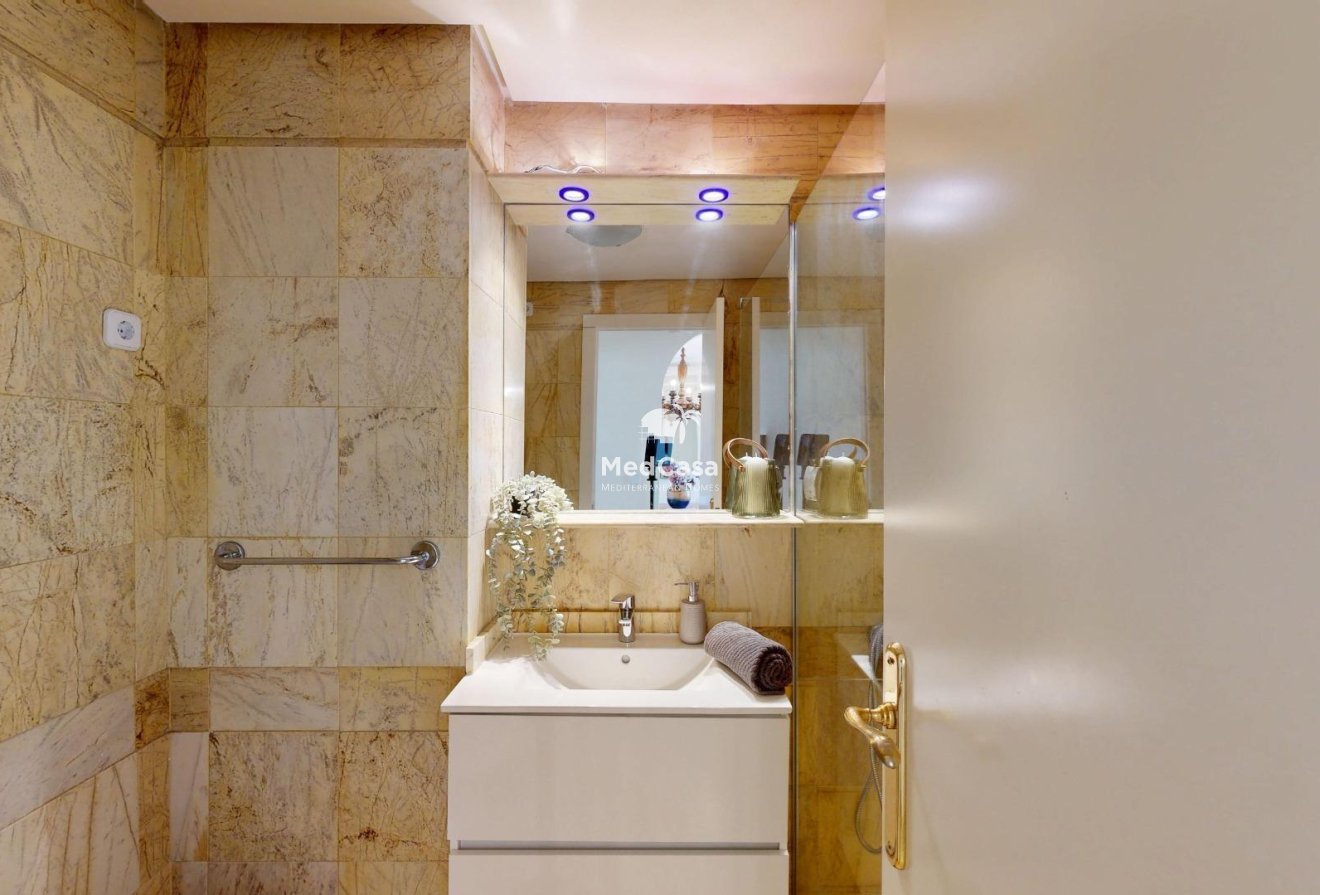 Resale - Apartment -
Orihuela Costa - Campoamor