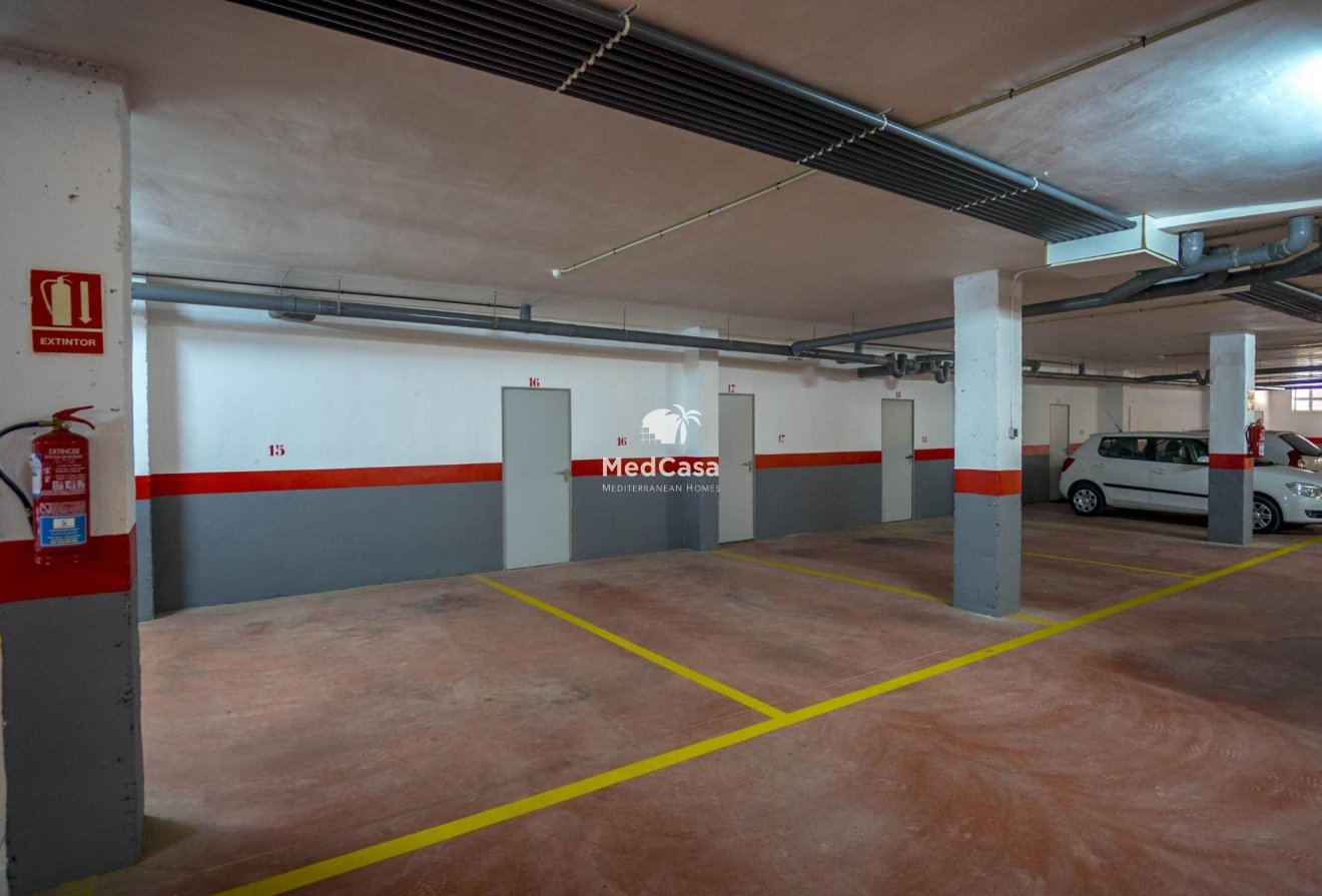 Resale - Apartment -
Orihuela Costa - Campoamor