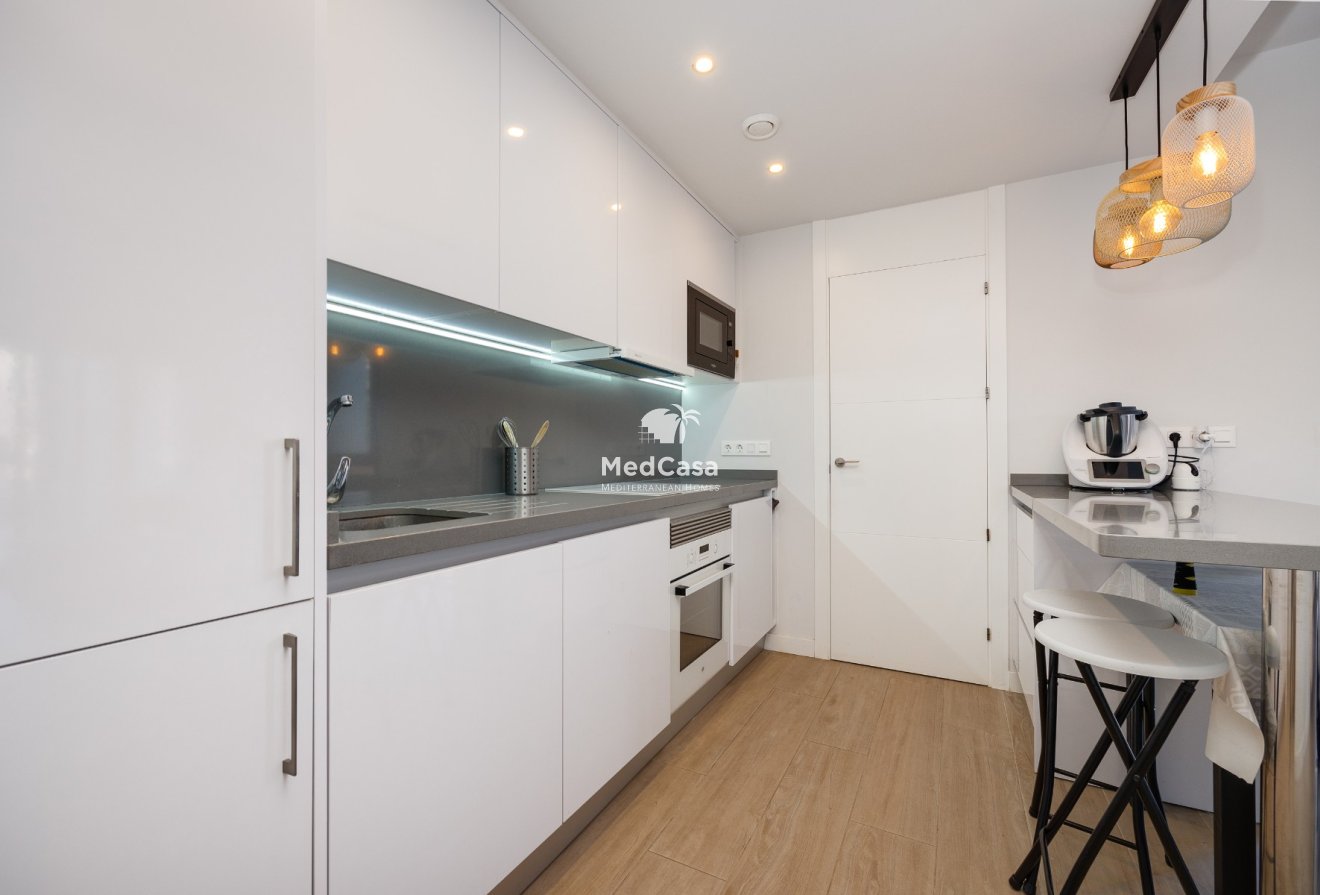 Resale - Apartment -
Orihuela Costa - Villamartín