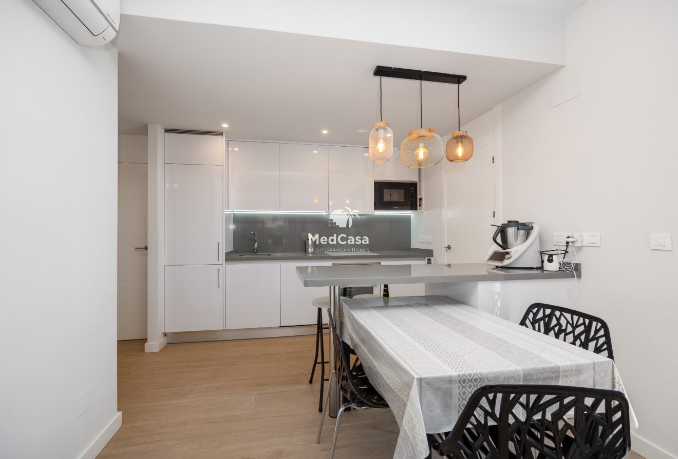 Resale - Apartment -
Orihuela Costa - Villamartín