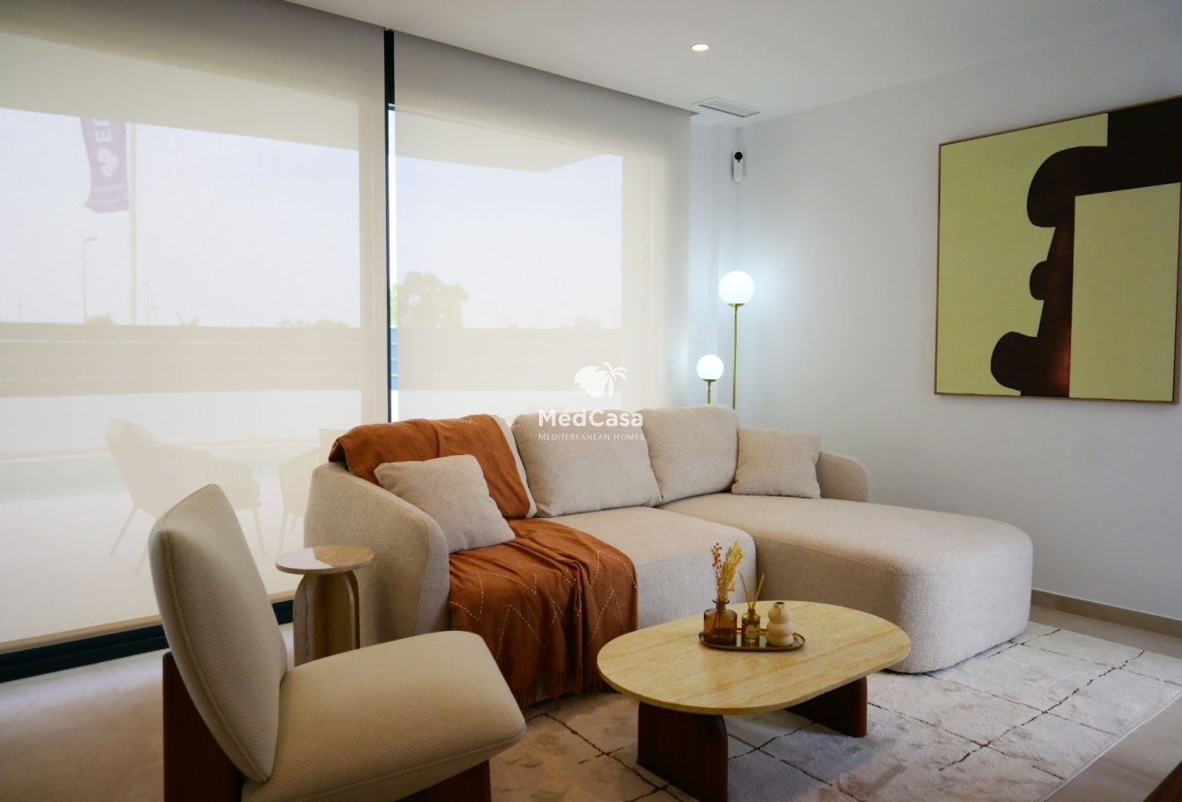 Obra nueva - Semi pareado -
Dolores