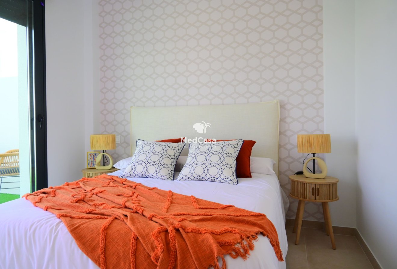 Obra nueva - Semi pareado -
Dolores