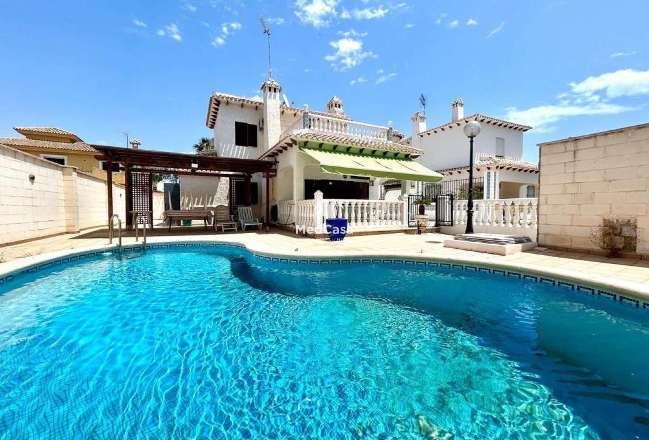 Segunda mano - Villa -
Orihuela Costa - La Zenia