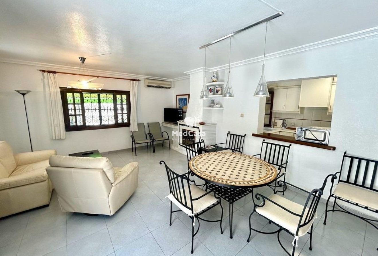 Segunda mano - Villa -
Orihuela Costa - La Zenia