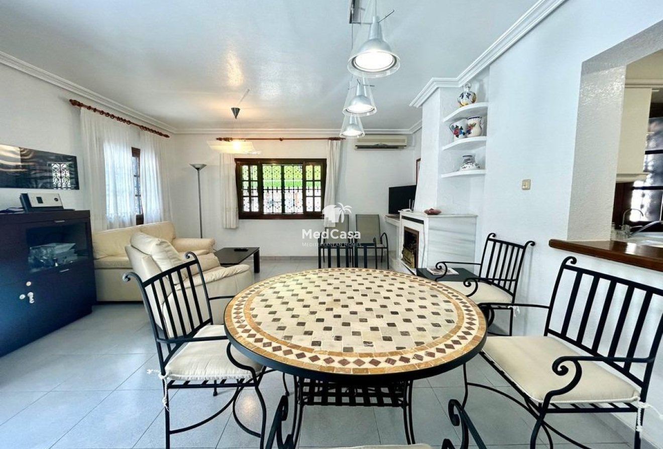 Segunda mano - Villa -
Orihuela Costa - La Zenia