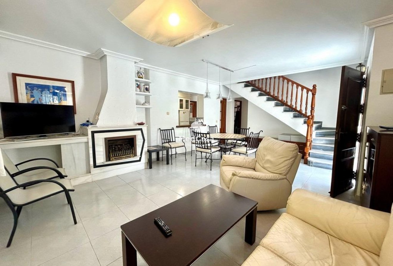 Segunda mano - Villa -
Orihuela Costa - La Zenia