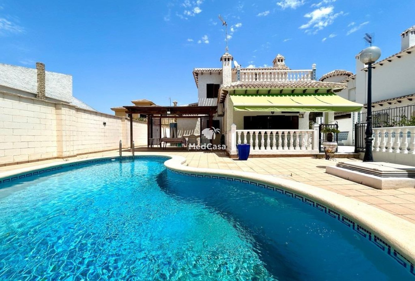 Segunda mano - Villa -
Orihuela Costa - La Zenia