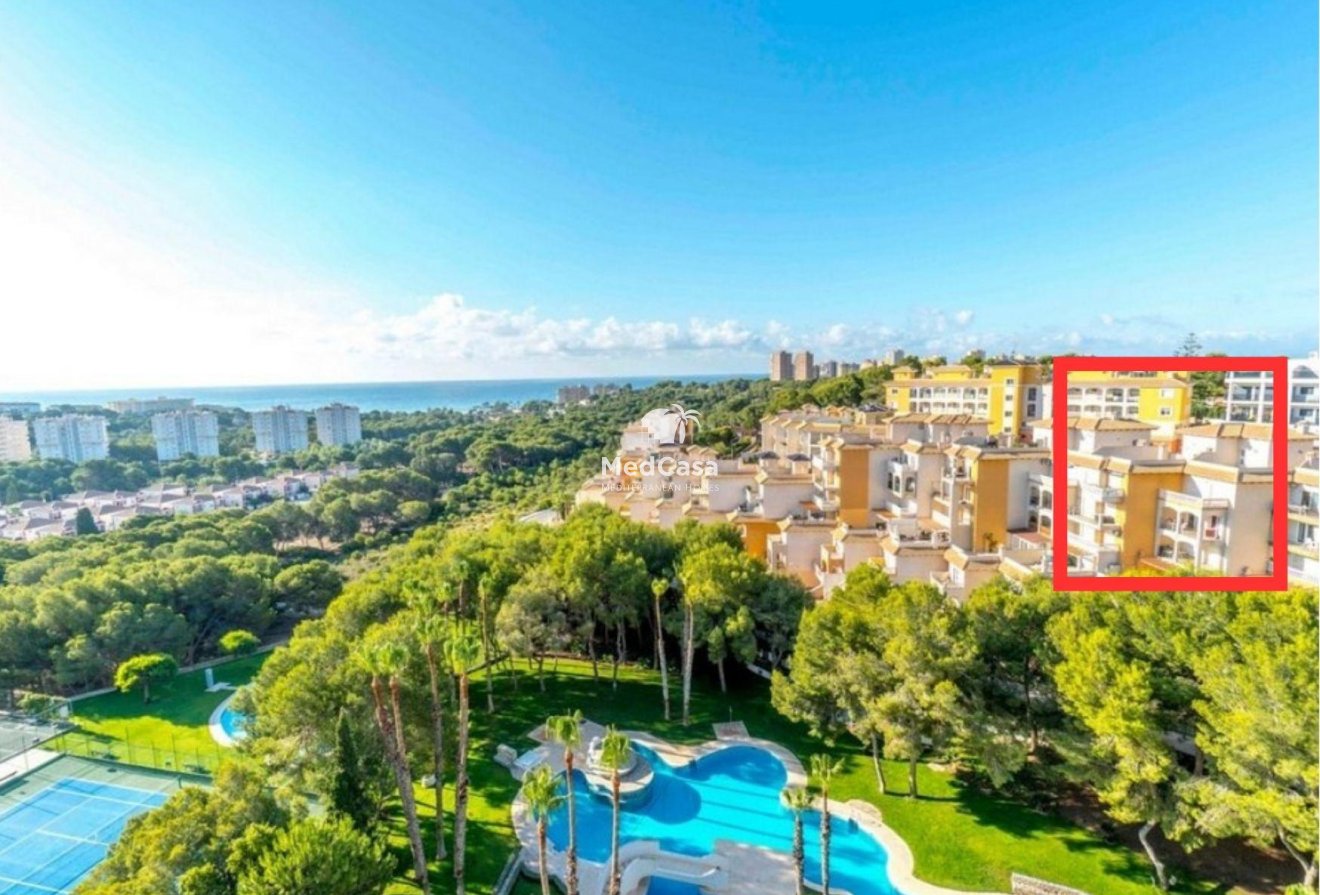 Resale - Apartment -
Orihuela Costa - Campoamor