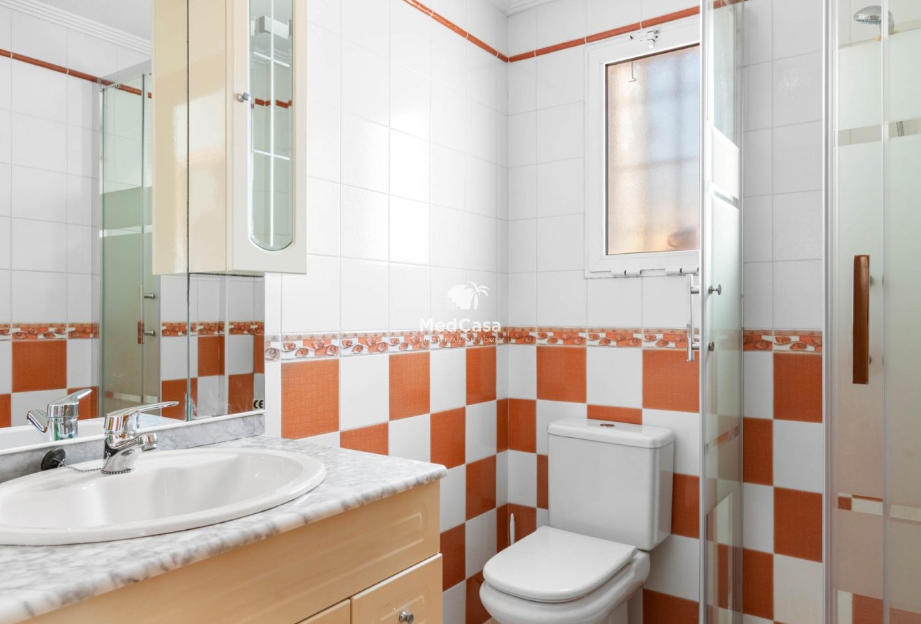 Segunda mano - Ático -
Orihuela Costa - Playa Flamenca