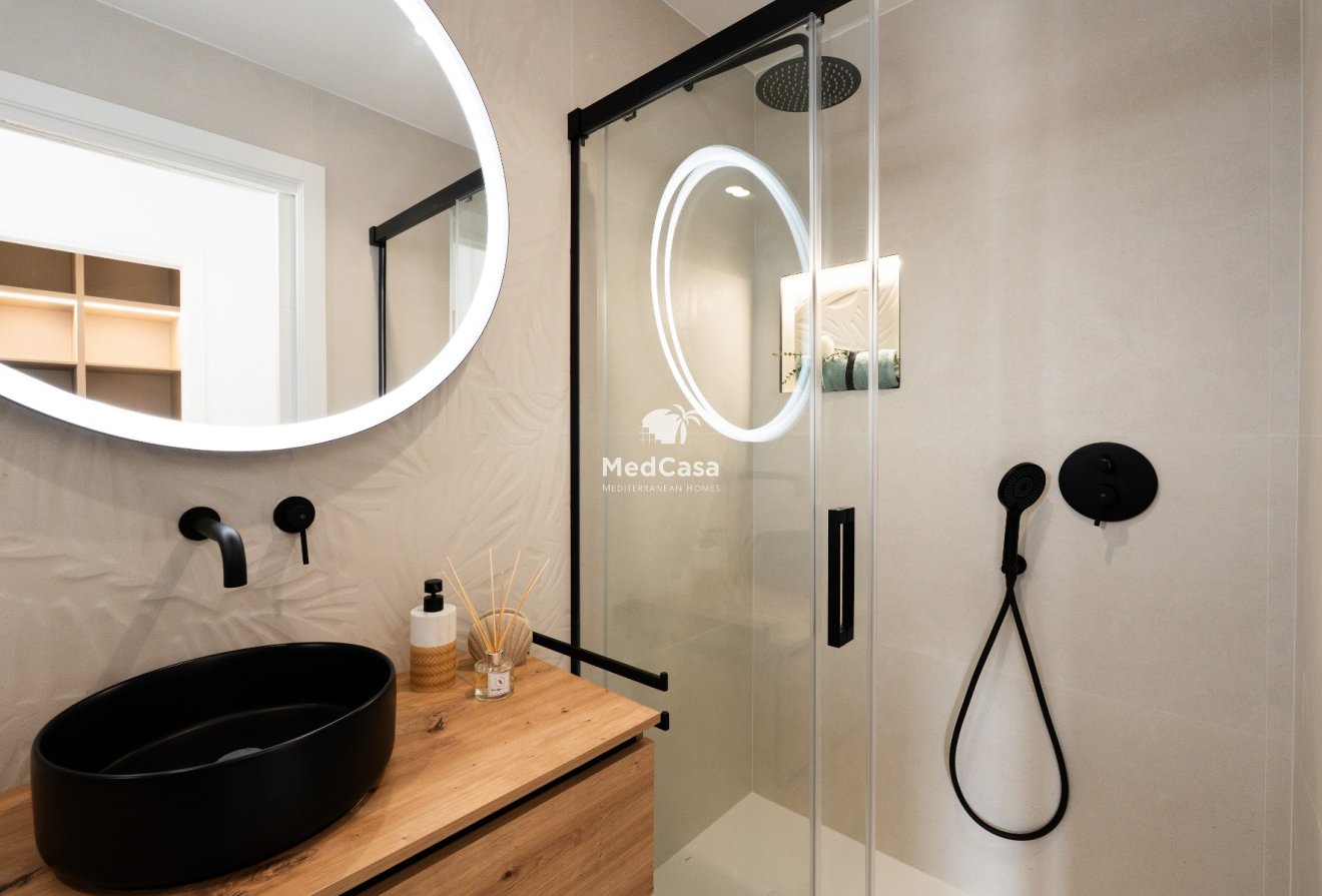 Obra nueva - Villa -
Alicante - Campoamor