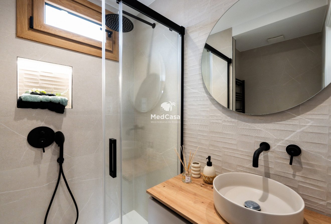 Obra nueva - Villa -
Alicante - Campoamor