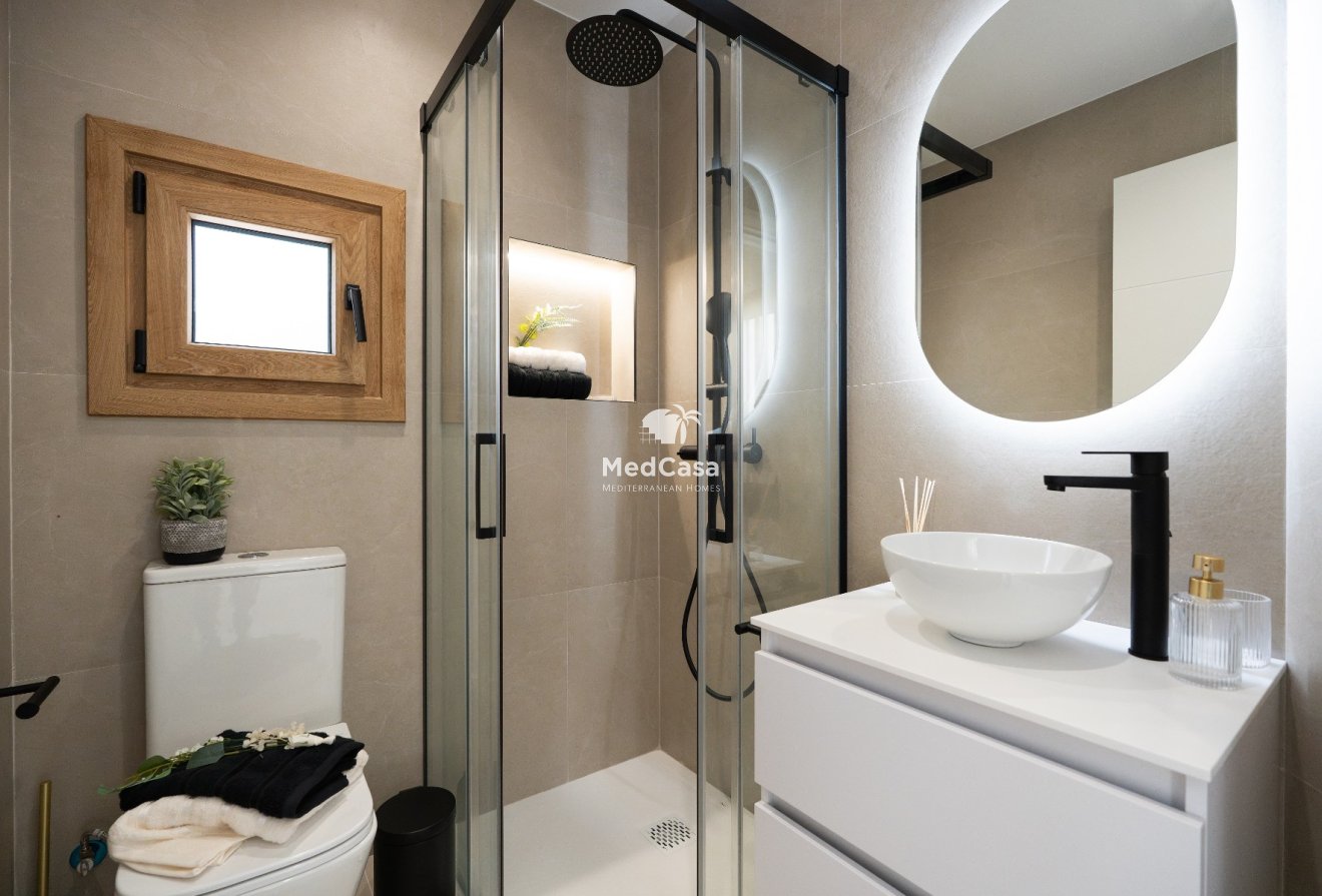 Obra nueva - Villa -
Alicante - Campoamor