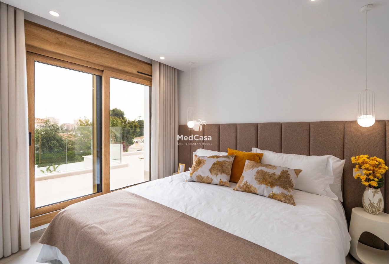 Obra nueva - Villa -
Alicante - Campoamor