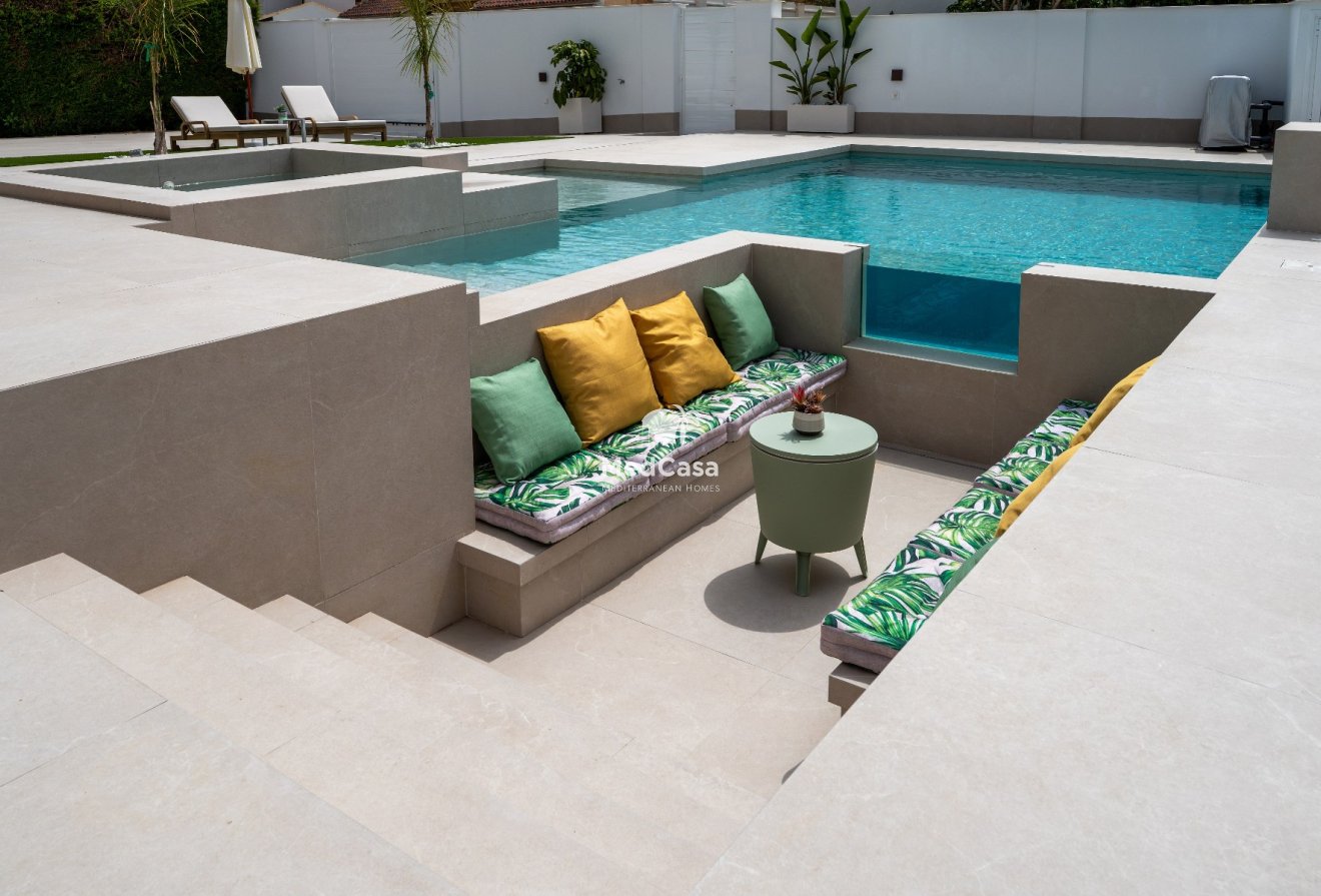 Obra nueva - Villa -
Alicante - Campoamor