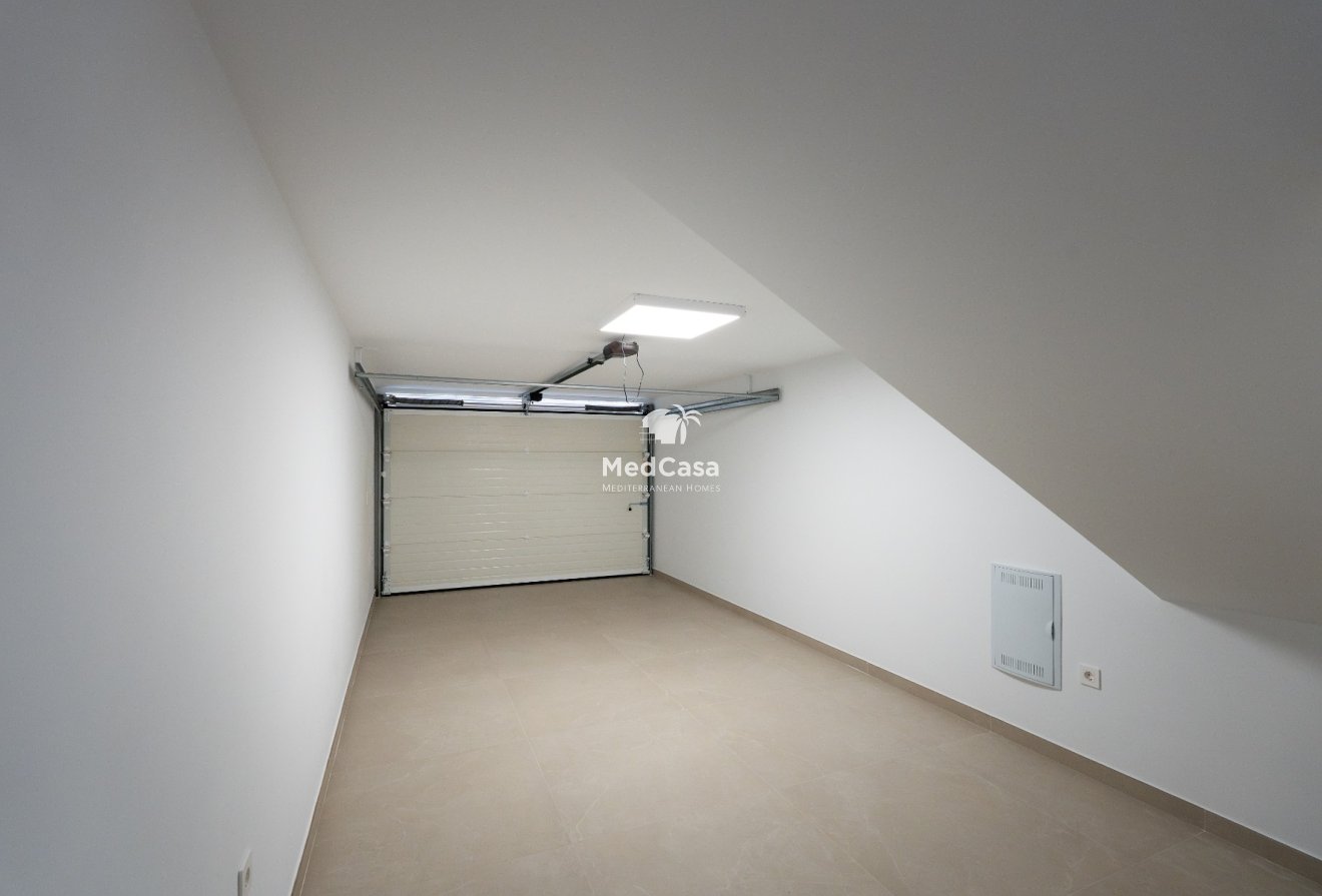 Obra nueva - Villa -
Alicante - Campoamor