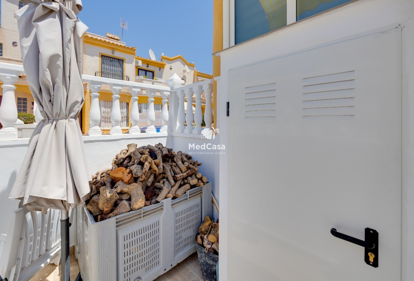 Segunda mano - Adosado esquina -
Guardamar del Segura - Guardamar