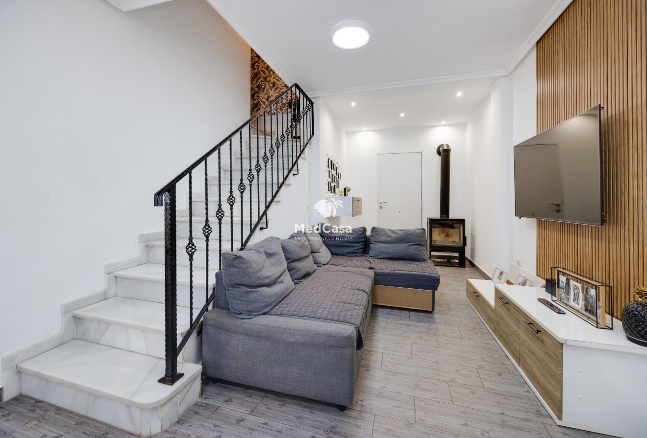 Segunda mano - Adosado esquina -
Guardamar del Segura - Guardamar