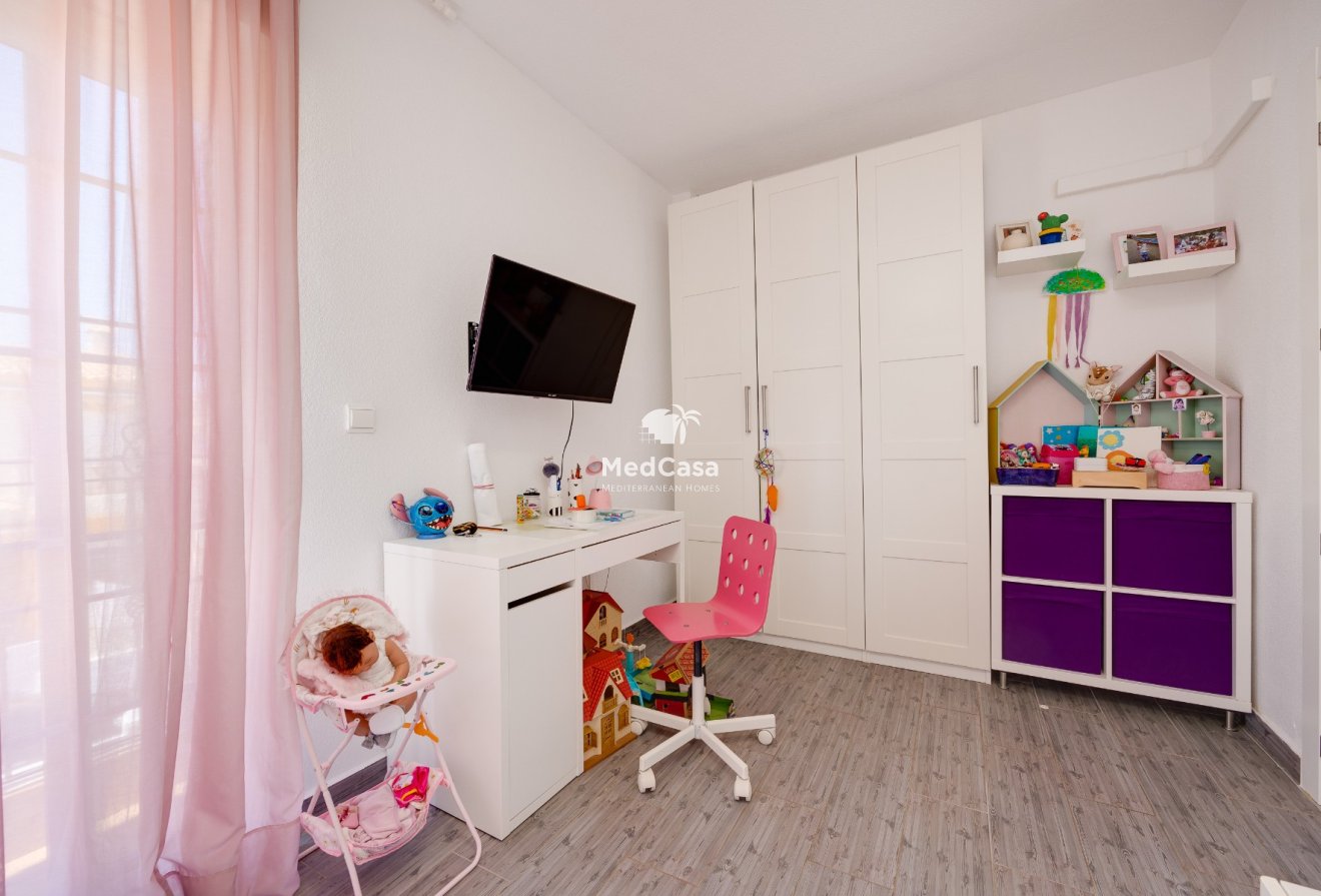 Segunda mano - Adosado esquina -
Guardamar del Segura - Guardamar