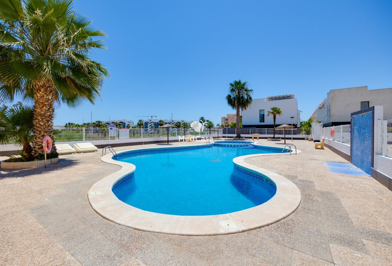 Segunda mano - Adosado esquina -
Guardamar del Segura - Guardamar