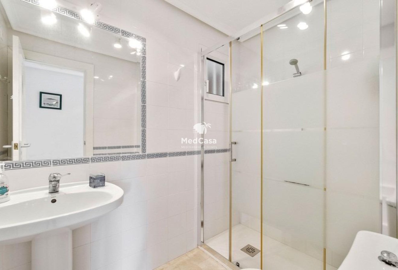 Resale - Apartment -
Orihuela Costa - Altos de Campoamor