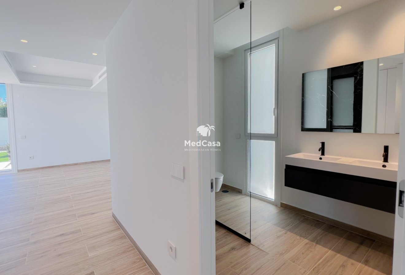 Obra nueva - Villa -
Benissa