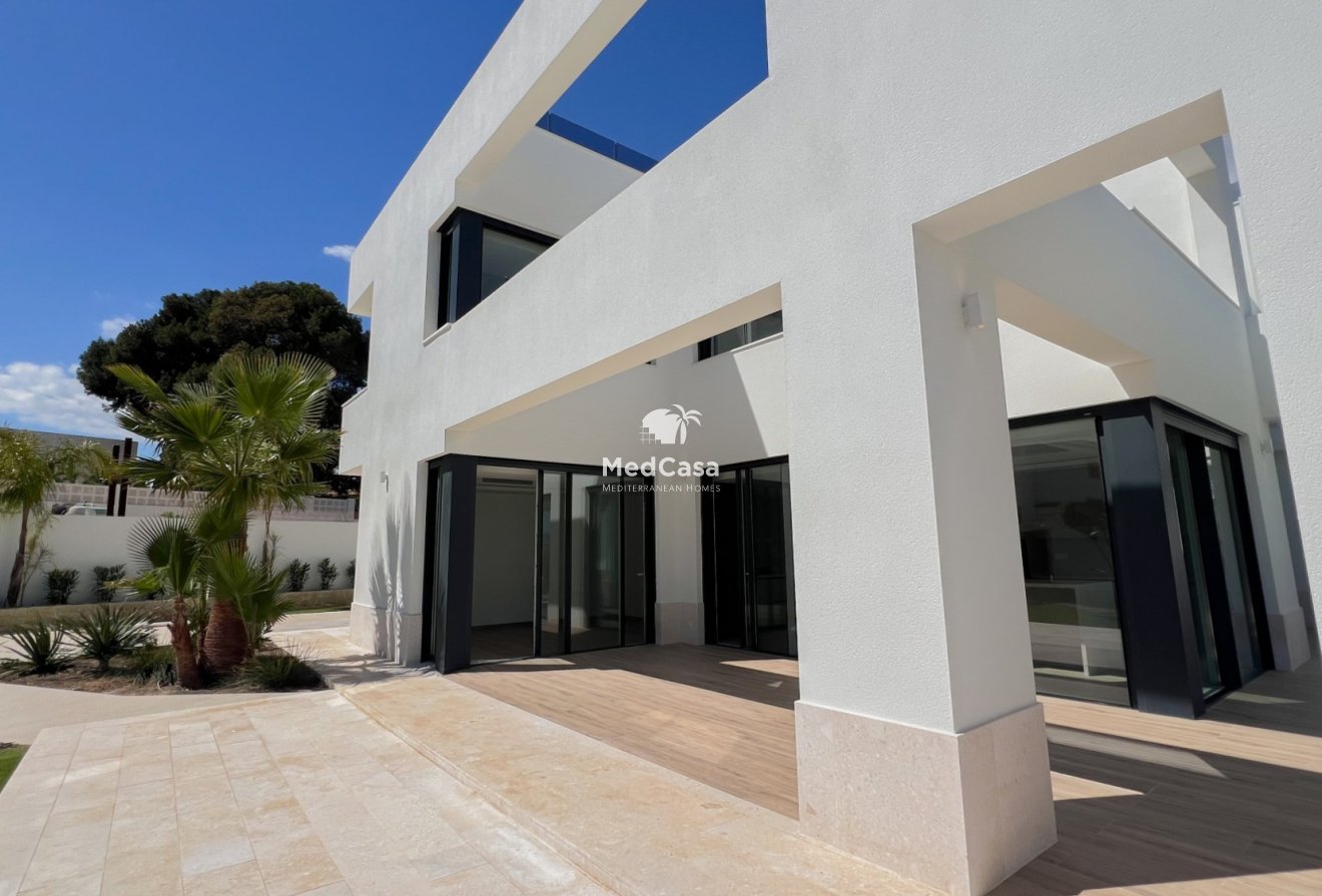 Obra nueva - Villa -
Benissa