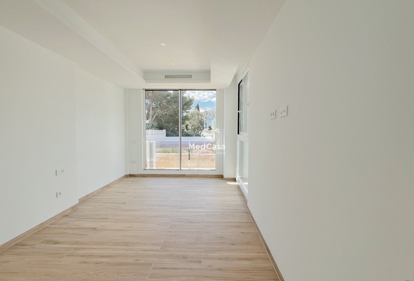 Obra nueva - Villa -
Benissa