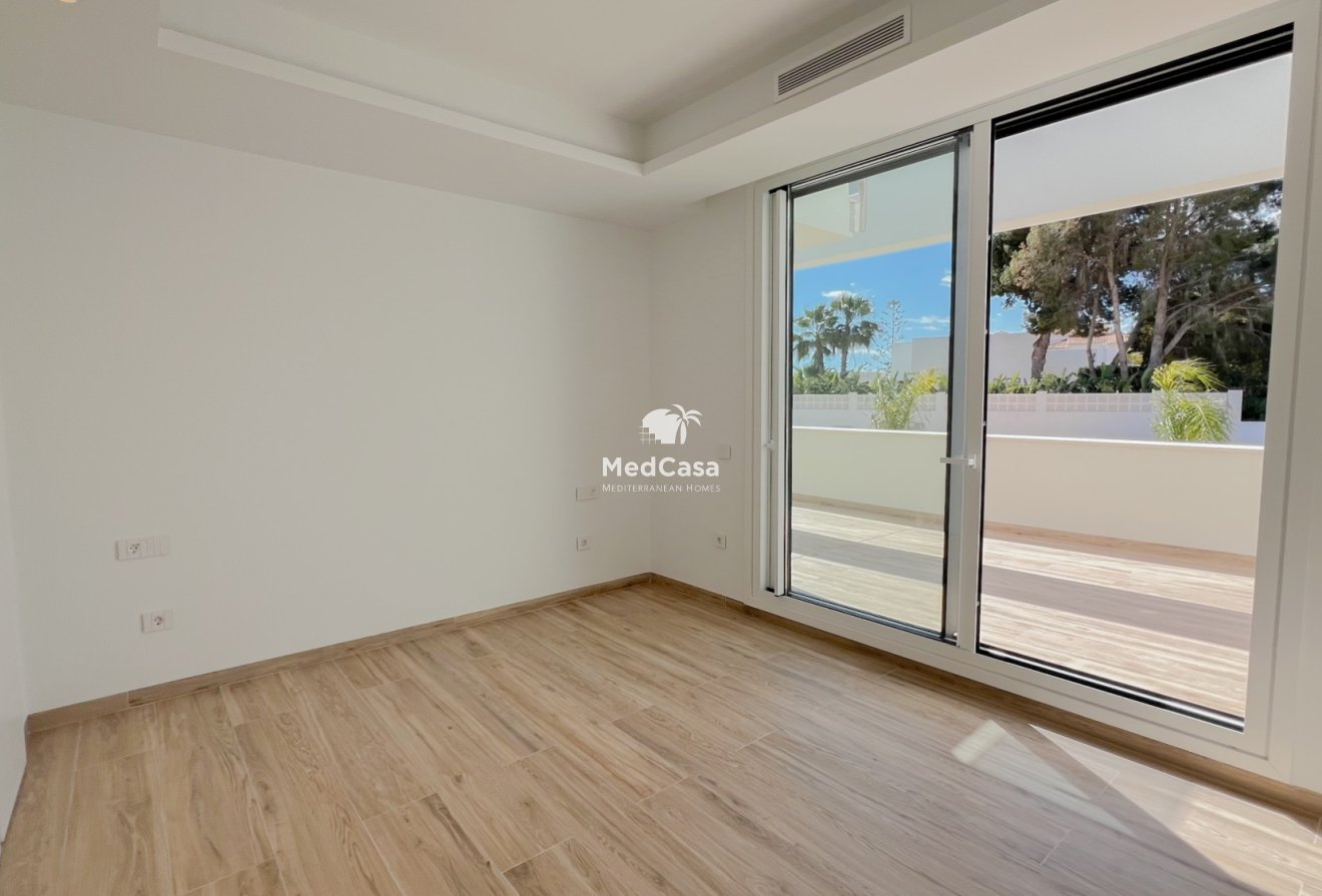 Obra nueva - Villa -
Benissa