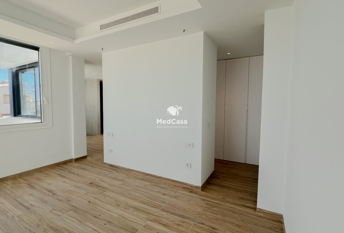 Obra nueva - Villa -
Benissa