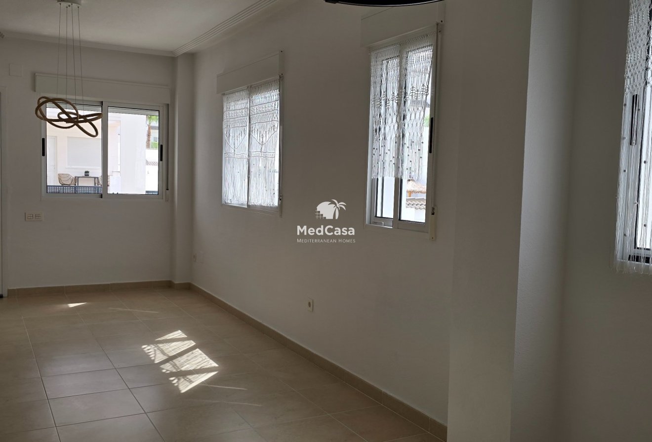 Segunda mano - Villa -
San Fulgencio - Urbanización La Marina