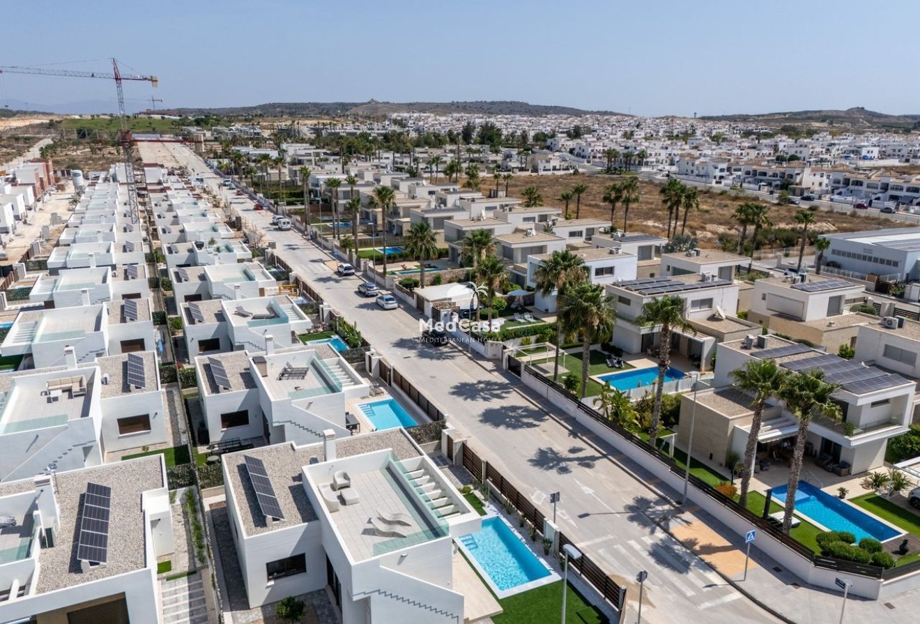 Obra nueva - Villa -
Golf Vistabella