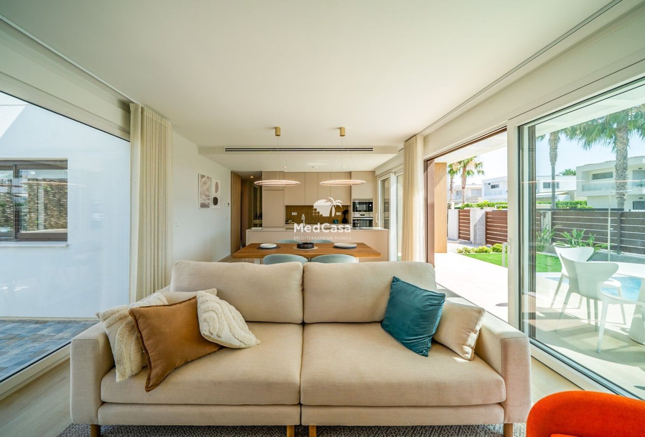 Obra nueva - Villa -
Golf Vistabella