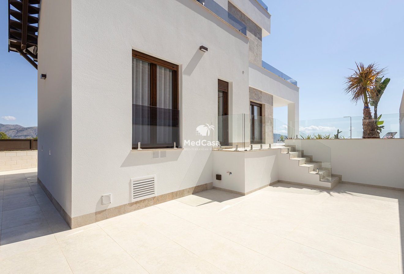 Obra nueva - Villa -
Polop de La Marina