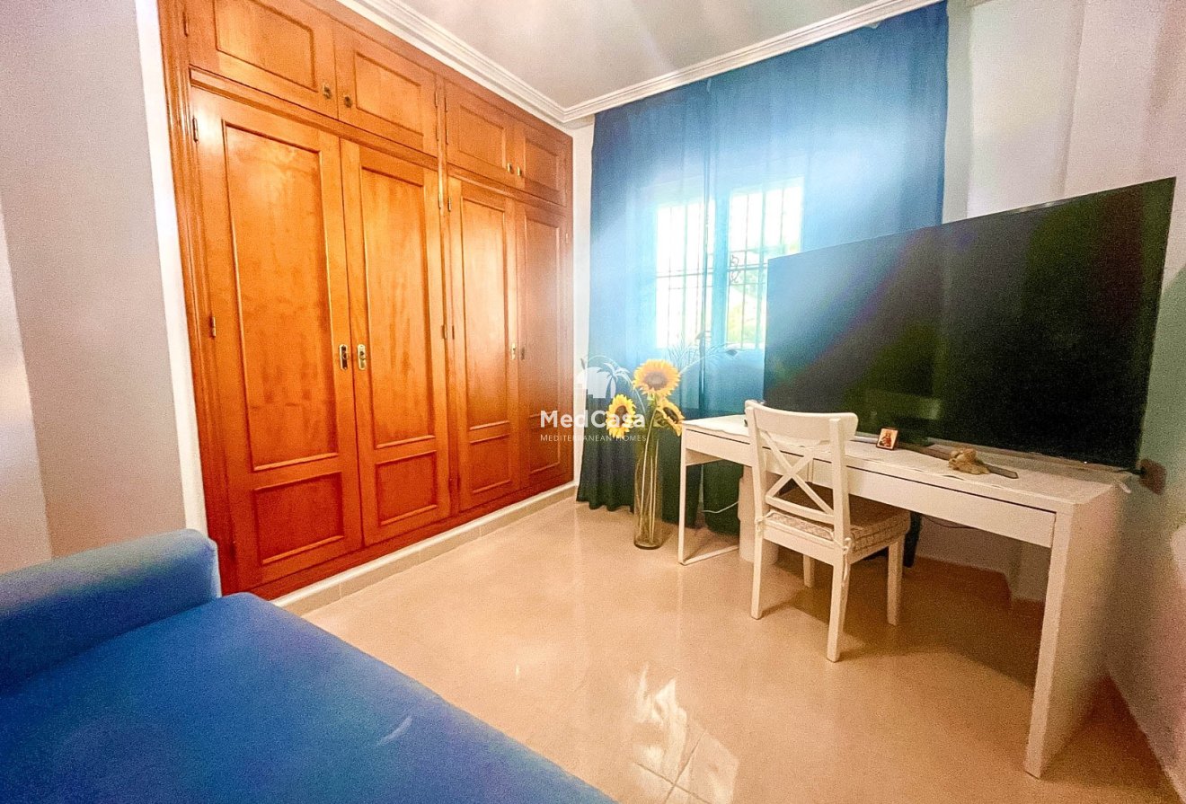 Segunda mano - Apartamento planta baja -
Orihuela Costa - Cabo Roig