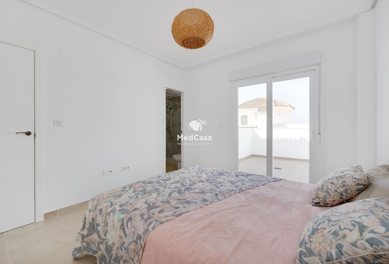 Obra nueva - Villa -
San Fulgencio - Urbanización La Marina