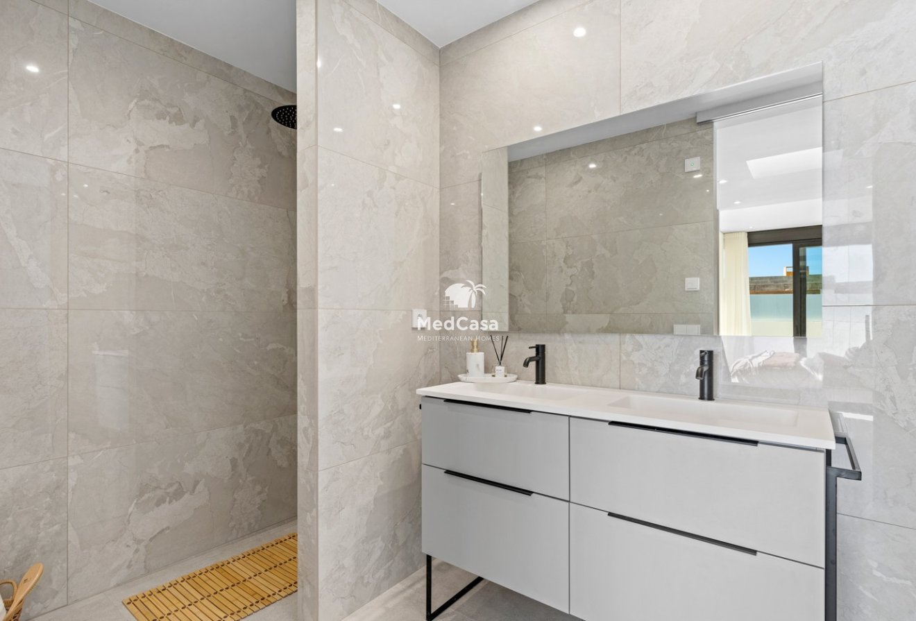 Obra nueva - Villa -
Polop de La Marina