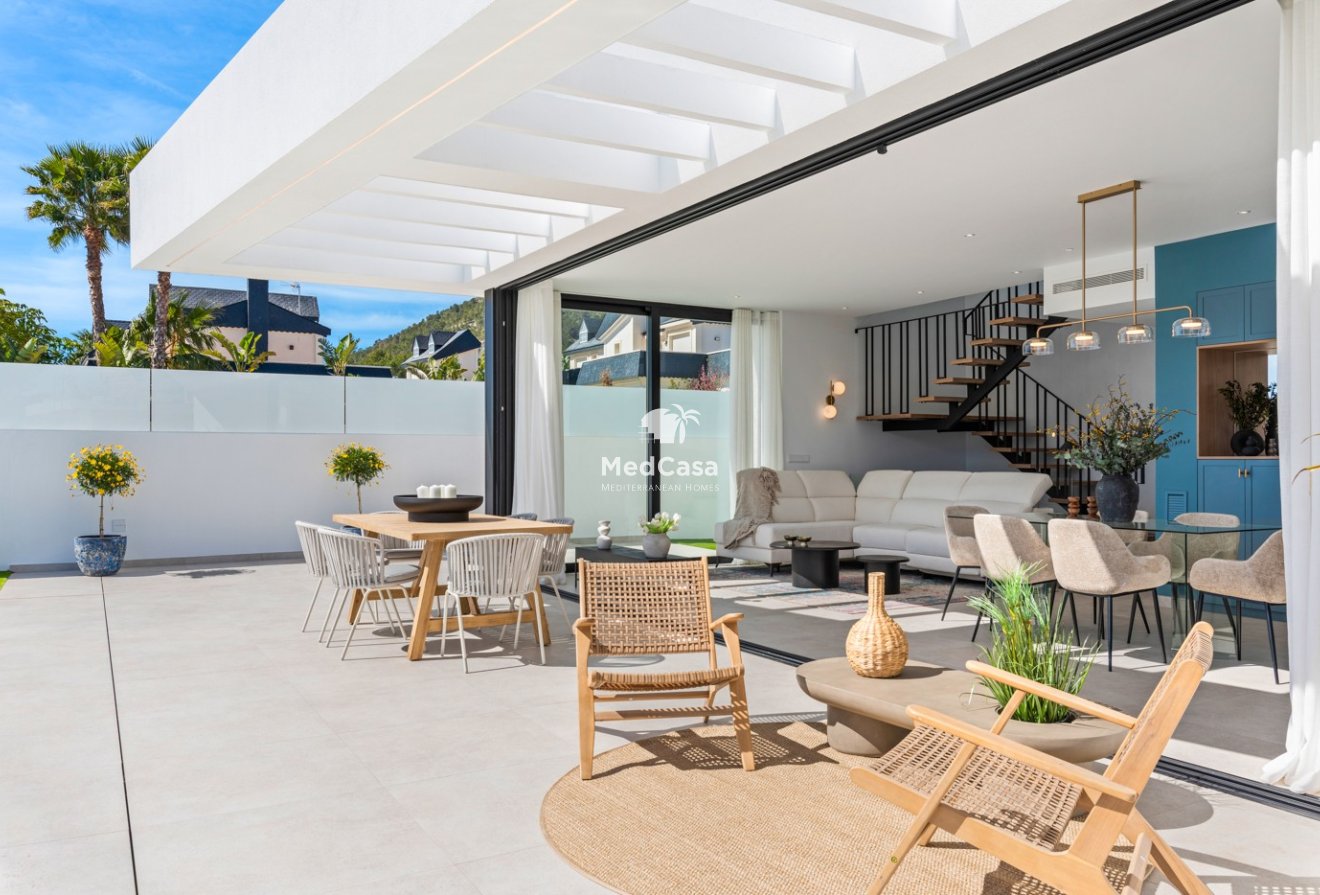 Obra nueva - Villa -
Polop de La Marina