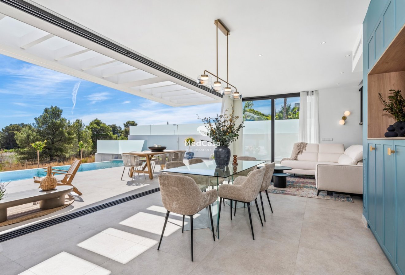 Obra nueva - Villa -
Polop de La Marina