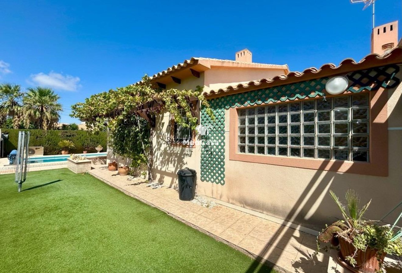 Segunda mano - Villa -
Orihuela Costa - Cabo Roig