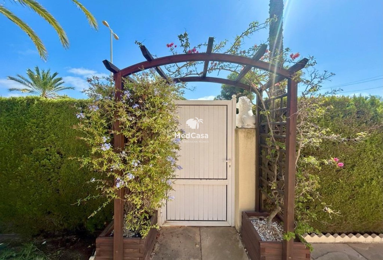 Segunda mano - Villa -
Orihuela Costa - Cabo Roig