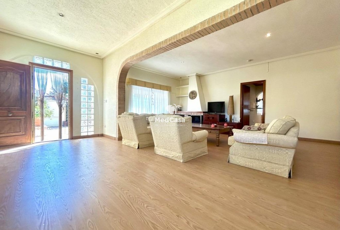 Segunda mano - Villa -
Orihuela Costa - Cabo Roig