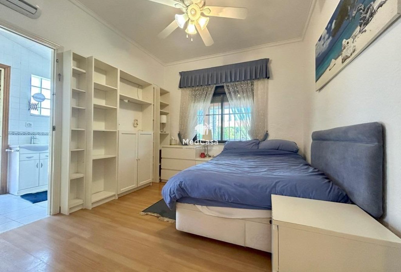 Segunda mano - Villa -
Orihuela Costa - Cabo Roig