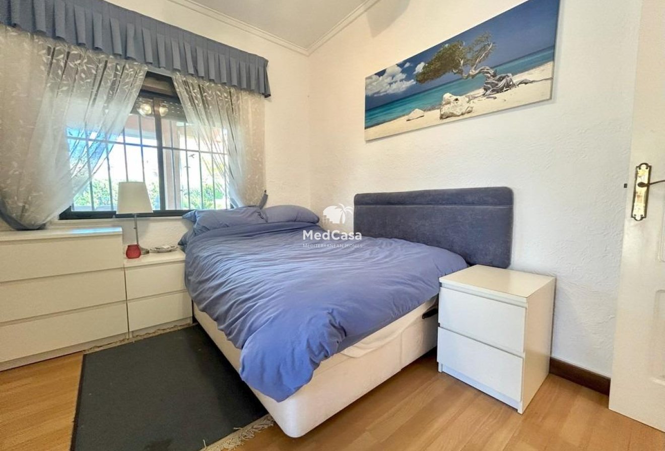 Segunda mano - Villa -
Orihuela Costa - Cabo Roig