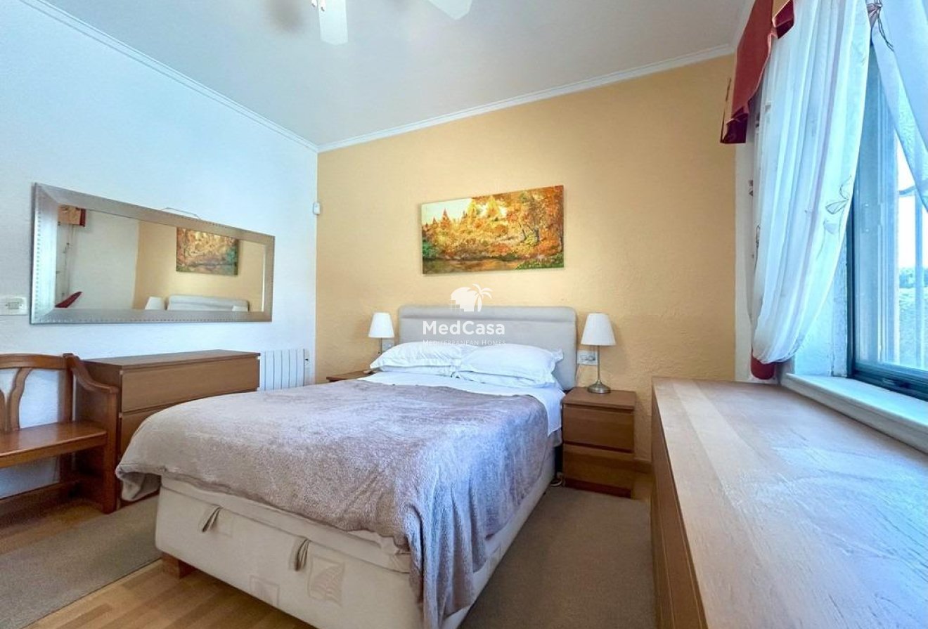 Segunda mano - Villa -
Orihuela Costa - Cabo Roig