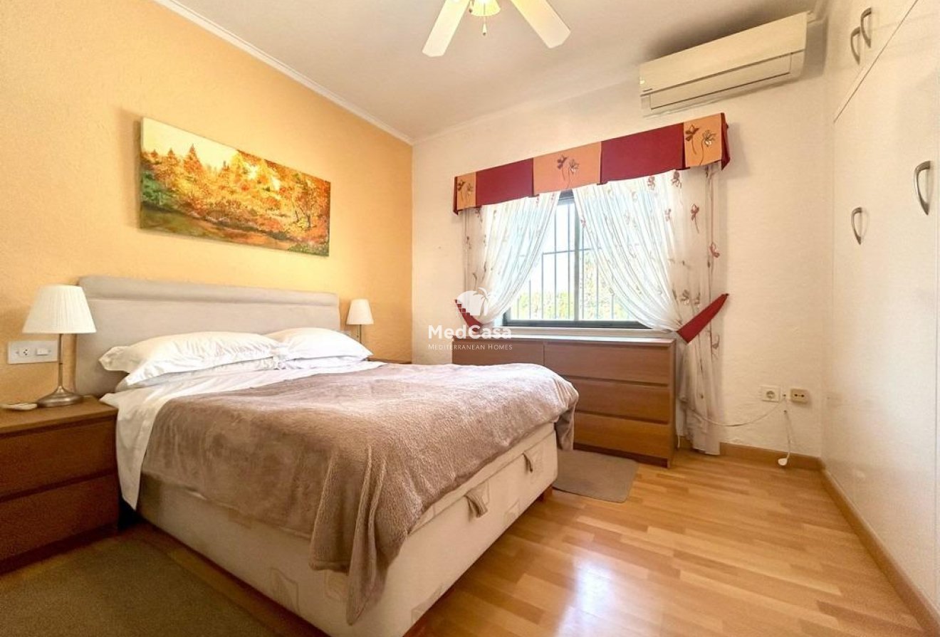 Segunda mano - Villa -
Orihuela Costa - Cabo Roig