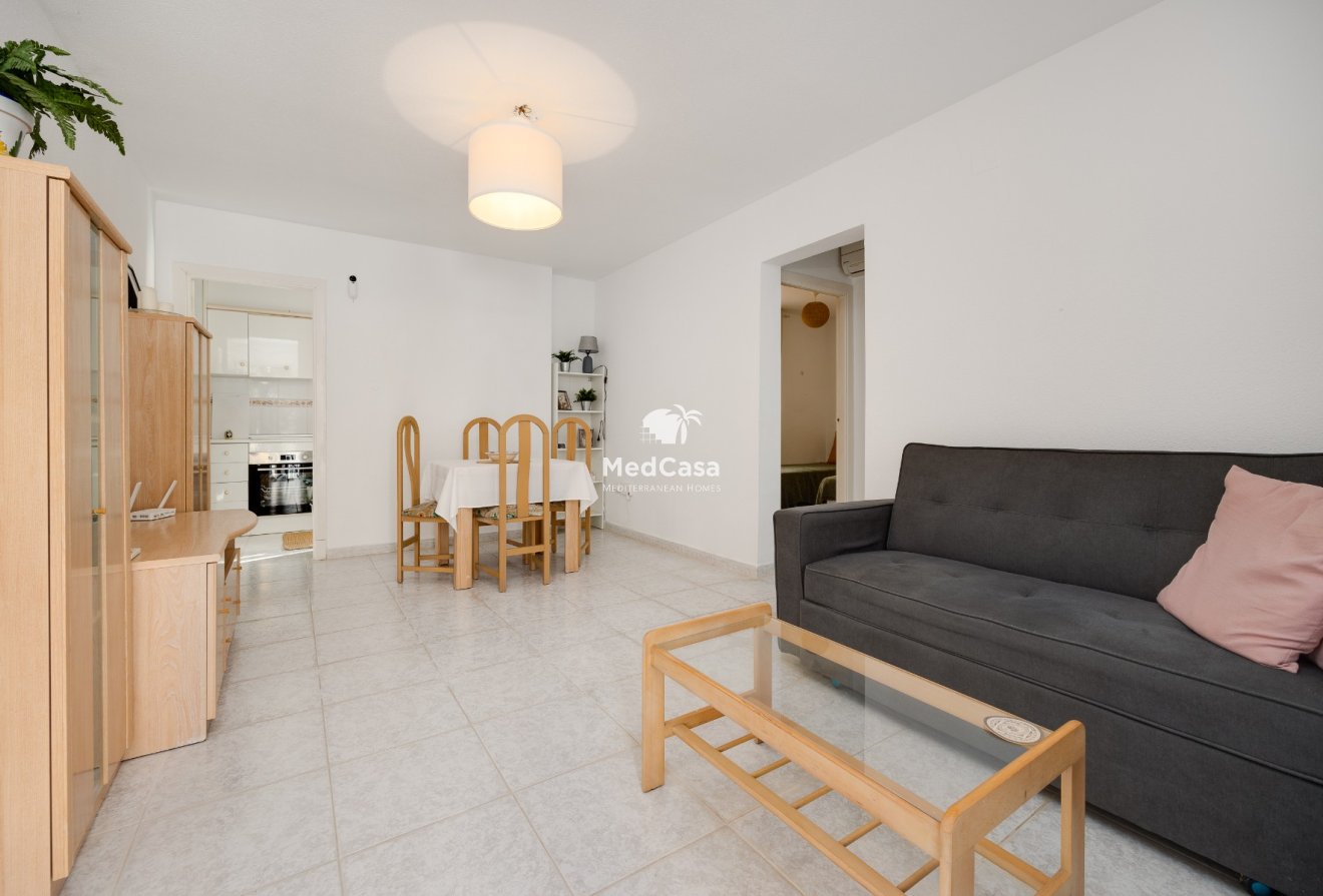 Wiederverkauf - Erdgeschosswohnung -
Torrevieja