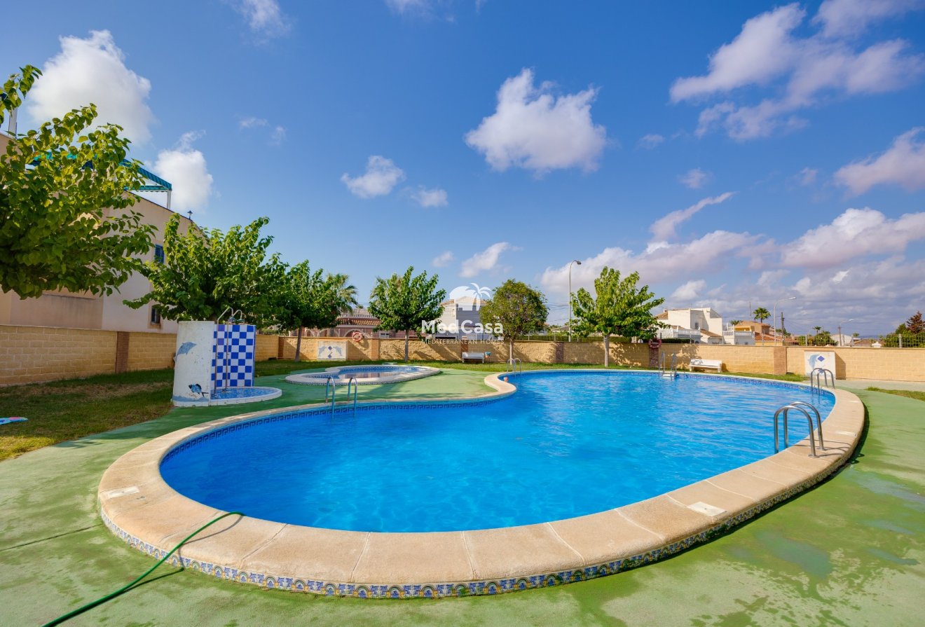 Wiederverkauf - Erdgeschosswohnung -
Torrevieja