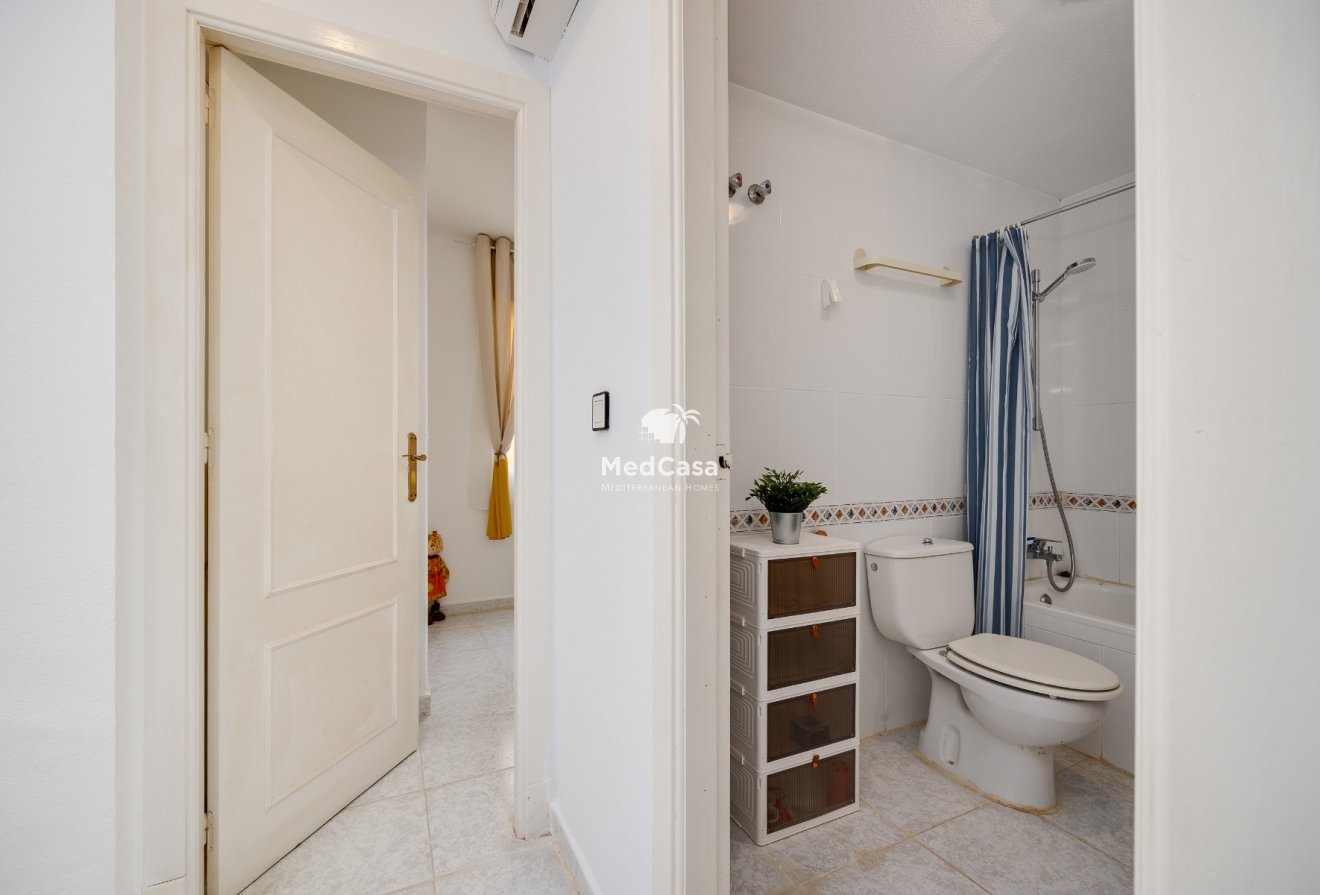 Wiederverkauf - Erdgeschosswohnung -
Torrevieja