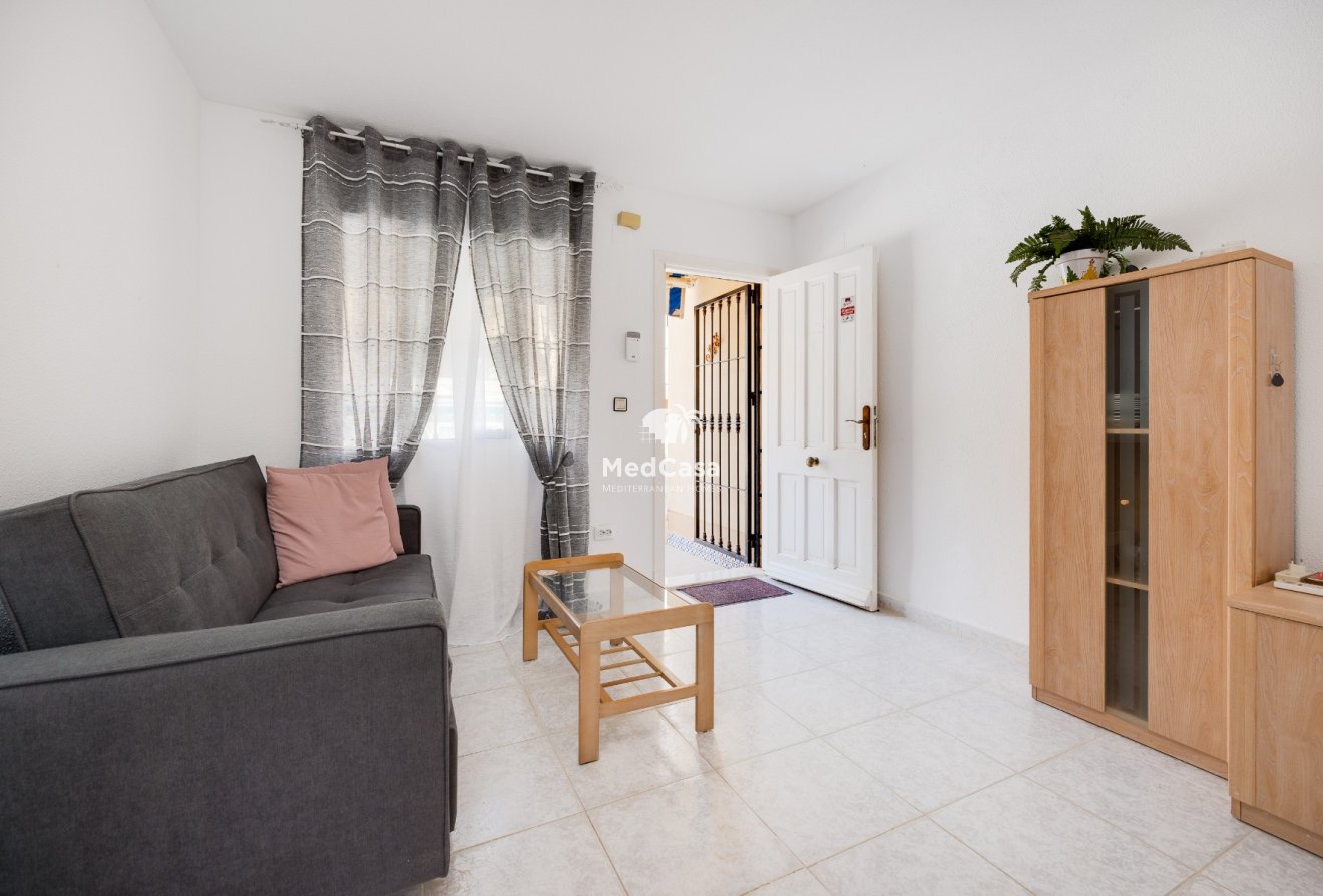 Wiederverkauf - Erdgeschosswohnung -
Torrevieja